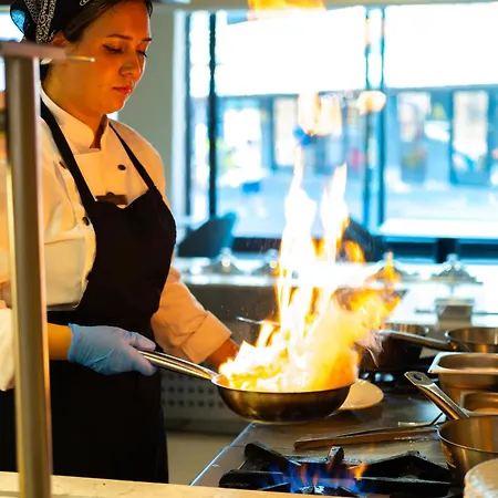 מלון The X באלאק