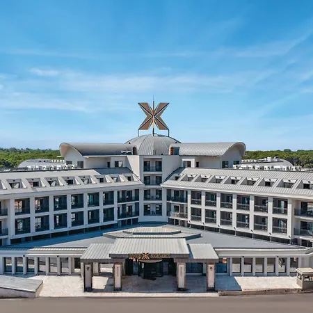 Hotel The X 5*