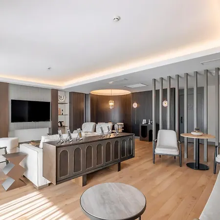 Hotel The X 5*