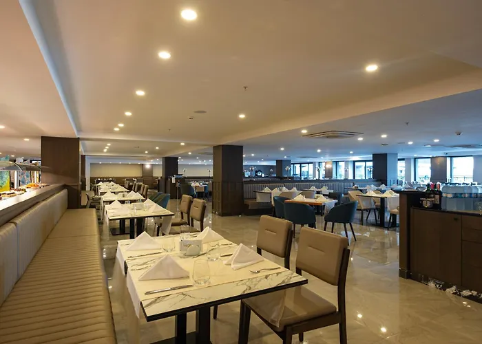The X Hotel 5*
