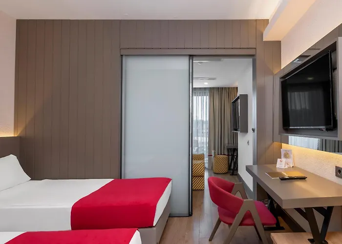 Hotel The X 5*